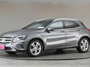 Mercedes-Benz GLA GLA 180 **HALF LEATHER**REVERSE - Image 4