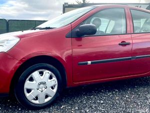 RENAULT CLIO 1.2 PETROL 75bhp LOW KM - Image 3