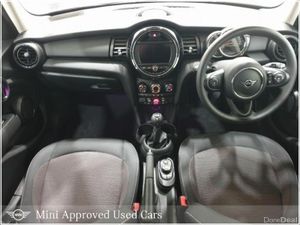 Mini Cooper 5-Door One Classic - Image 3