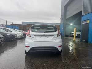 2016 Ford fiesta Automatic - Image 4