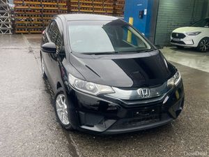 2014 Honda fit Hybrid Automatic - Image 4