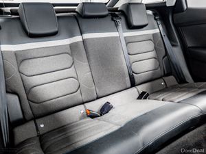 Citroen C4 ë-Shine 50kWh Auto 136HP - Image 4