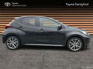 Toyota Yaris PLATINUM // PAN ROOF // FULL LEATHER - Image 3