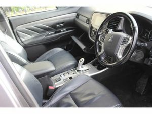 Mitsubishi Outlander PHEV 4H - Image 3