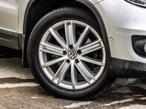 2016 VOLKSWAGEN TIGUAN BLUEMOTION PAN ROOF - Image 4