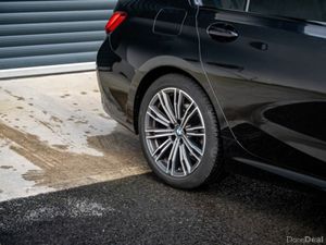 BMW 3-Series M SPORT Diesel *Low mileage* - Image 3