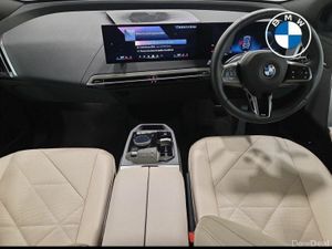BMW iX xDrive40 M Sport - Image 4