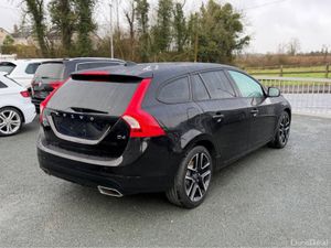Volvo V60 2.0 D4 DYNAMIC PLUS DIESEL 190 BHP AUTO - Image 4