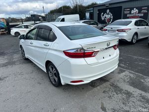 2015 HONDA GRACE HYBRID 1.5L  AUTOMATIC LOW MILES - Image 3