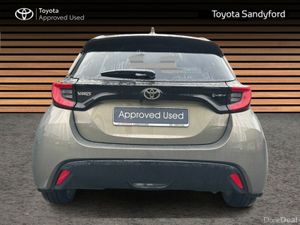 Toyota Yaris PLATINUM // PAN ROOF // FULL LEATHER - Image 4