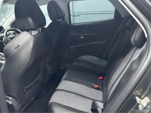 Peugeot 3008 ALLURE 1.6 BLUE HDI 120 4DR AUTO - Image 4