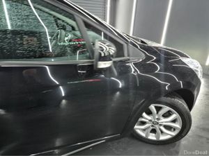 Renault Clio IV DYNAMIQUE NAV 1.2 PETR 4DR - Image 3