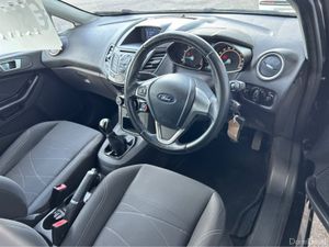 Ford Fiesta ZETEC 1.25 60PS M5 5DR MCA 4DR - Image 3