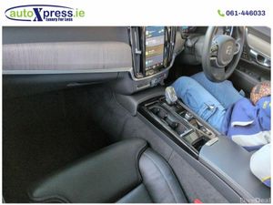 Volvo V90 4WD RECHARGE PLUG-IN HYBRID T8 AWD - Image 4