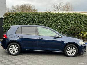 Volkswagen Golf TRENDLINE 1.2 TSI // LOW MILEAGE / - Image 2