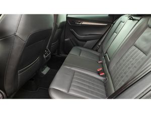 Skoda Karoq SELECTION PLUS+ 1.0 TSI 115HP- AS NEW- - Image 4