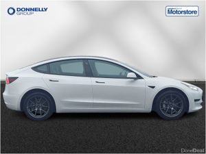 Tesla Model 3 Saloon - Image 3
