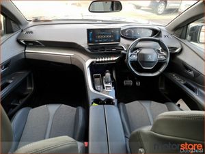 Peugeot 5008 1.5 BlueHDi | Allure | ONE LADY OWNER - Image 4