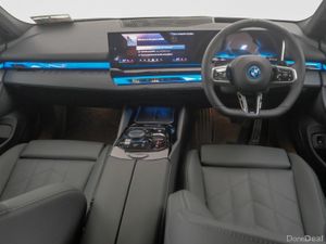 BMW 5-Series 530e M Sport Saloon - Image 4