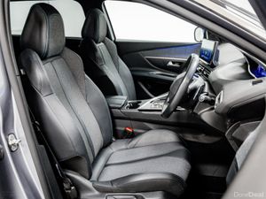 Peugeot 5008 Allure 1.5 Diesel Auto 130HP - 7 Seat - Image 3