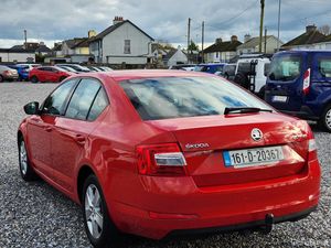 Skoda Octavia Automatic Diesel - Image 3