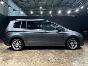 Volkswagen Touran 1.4 AUTOMATIC - 7 SEATER - ALLOY - Image 3
