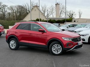232 VW T-ROC ACTIVE 1.5 PETROL AUTOMATIC - Image 2