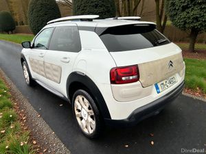 2017 Citroen C4 Cactus 1.2 PureTech 75 Touch - Image 2