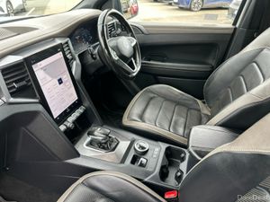 Volkswagen Amarok AVENTURA 3.0V6 237HP AUTO 4WD - Image 3