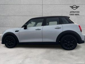 Mini Cooper 5-Door Cooper Classic - Image 3