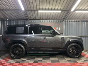 2024 241D Land Rover Defender 110 Urban  5 Seat - Image 4