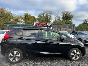 16 Honda Fit Hybrid - Image 3