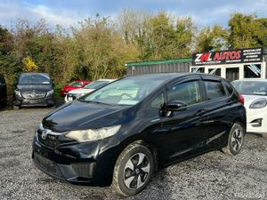 16 Honda Fit Hybrid - Image 2