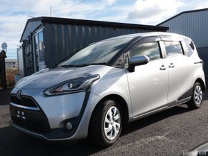 TOYOTA SIENTA 2016 SILVER 7 SEATER - Image 2