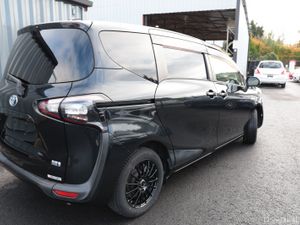 TOYOTA SIENTA 2017 BLACK HYBRID 7 SEATER - Image 4