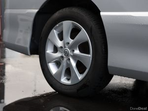 NISSAN SERENA 2015 SILVER - Image 4