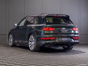 232 Bentley Bentayga Azure V6 *Pan Roof - Image 4