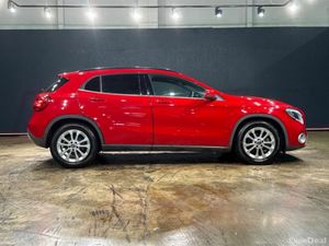 Mercedes-Benz GLA 1.6 AUTOMATIC - ELECTRIC TAILGAT - Image 3