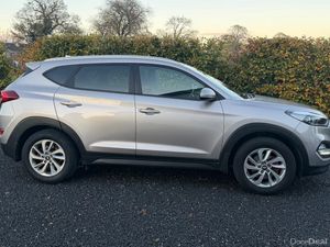 2016 Hyundai Tucson Executive 1.7 - Image 2