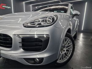 Porsche Cayenne PLATINUM SUPERCHARGED PHEV 416BHP - Image 3