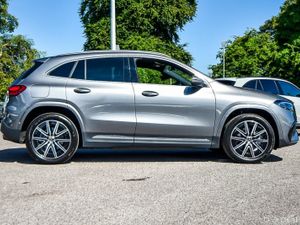 Mercedes-Benz EQA 250+ 560km Range AMG Executive - Image 4