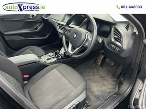 BMW 1-Series 118D PLAY Automatic, reversing camera - Image 4