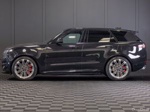2024 Range Rover Sport P460e Dynamic SE - Image 3