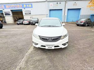 Honda Jade1.5 Hybrid Auto 6 SEATER 2015 - Image 2