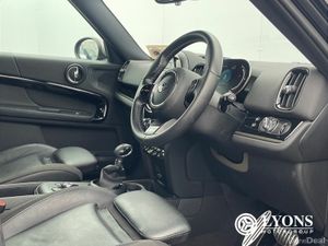 Mini Countryman SHADOW 4X4 Own this car for €106.0 - Image 4