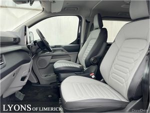 Ford Tourneo Custom LWB Titanium 9 SEATER2.5 phev - Image 4