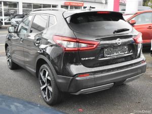 Nissan Qashqai 1.5dci Tekna with only 67000kms - Image 4