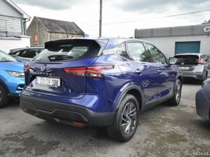 Nissan Qashqai 1.3 PET MILD HYBRID SV - Image 2