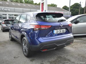Nissan Qashqai 1.3 PET MILD HYBRID SV - Image 4