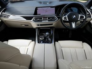 BMW X7 M50d - Image 4
